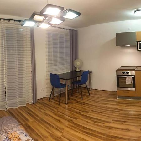 Mini Apartament Krakow Pn / Cracow North Z Parkingiem Exterior foto